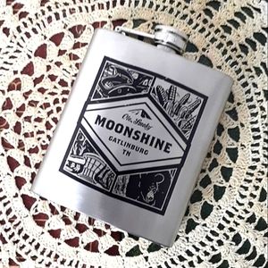 👉*NWOT* OLE SMOKY MOONSHINE POCKET FLASK ~STAINLESS STEEL 5"H 7oz